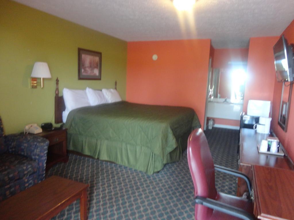 Royal Inn & Suites Tunica Room photo